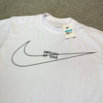 Camiseta Oversize NK Swoosh By White