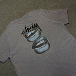 Camiseta NK Stussy Cinza
