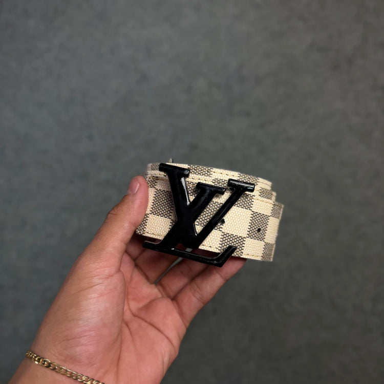 Cinto LV Preto/Dourado