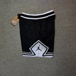 Bermuda NikeJordan P/B Importada
